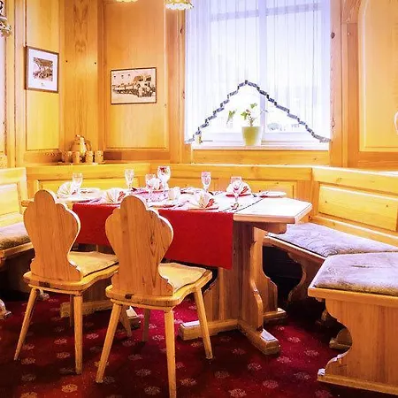 Schlossblick Szálloda 3*